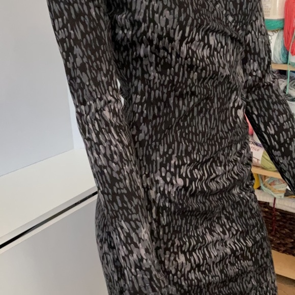 Banana Republic Fitted Dress - Picture 4 of 7